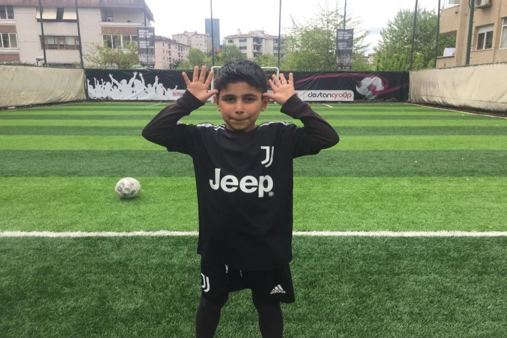 Beşiktaş Saatlik Halı Saha Kiralama